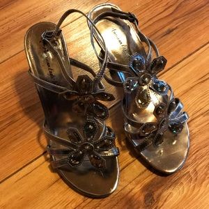 American Eagle bronze color heels